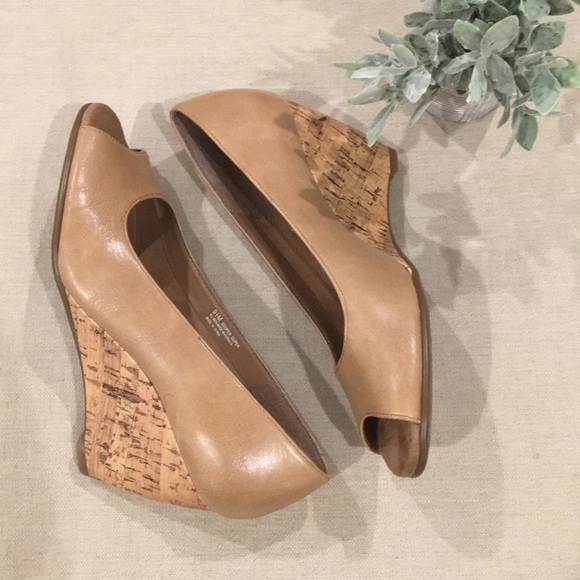 aerosoles cork wedge